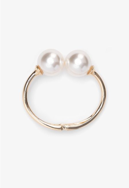 Classic Faux Pearls Bracelet